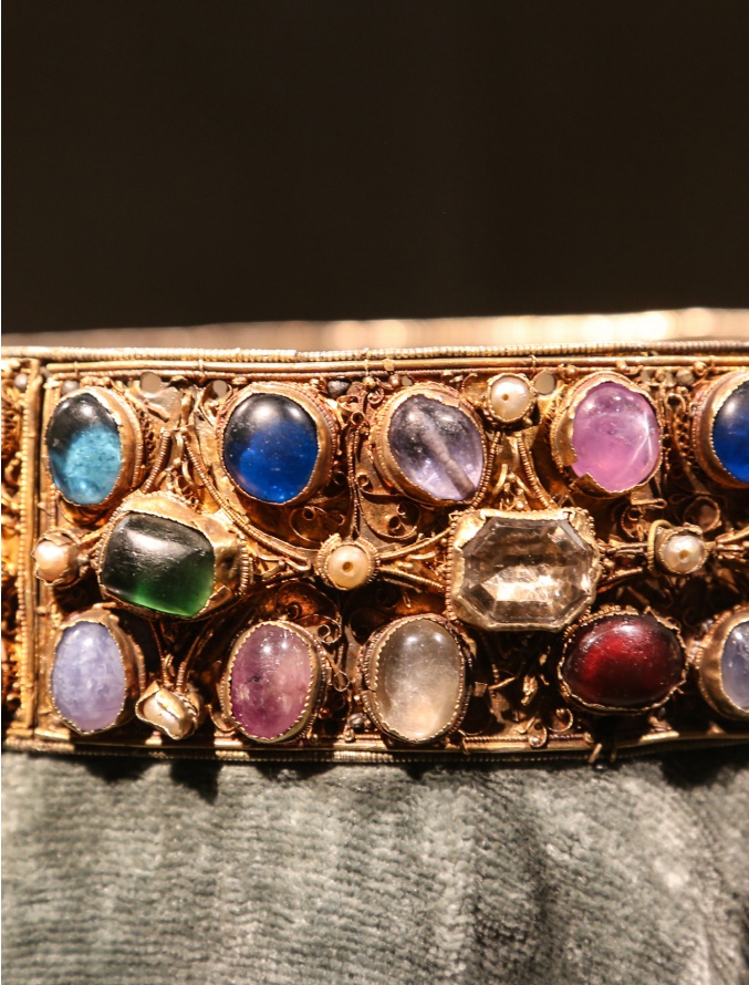 Antique gold jewellery crown with precious gems