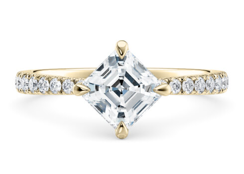 Asteria Compass in Yellow Gold set with a Asscher cut diamond.